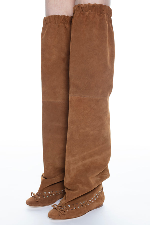 LEVEL BOOT, FLAT THIGH HIGH in brown suede