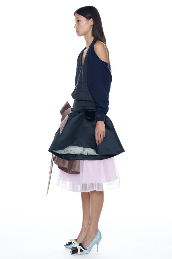 HALTER SWEATER in navy and grey