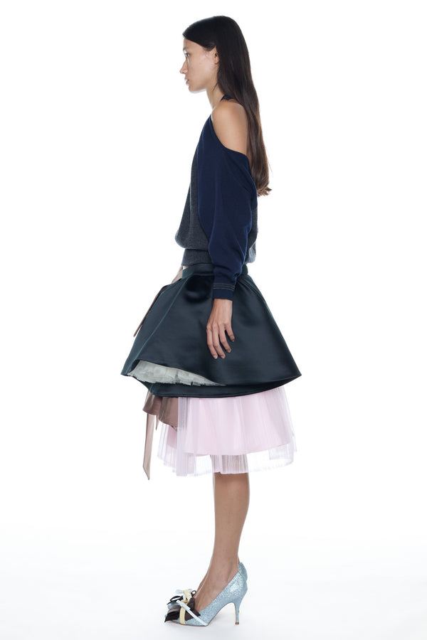 HALTER SWEATER in navy and grey