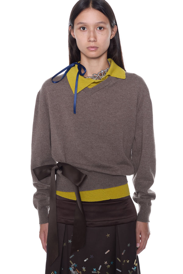 TIED SWEATER in brown and citrine