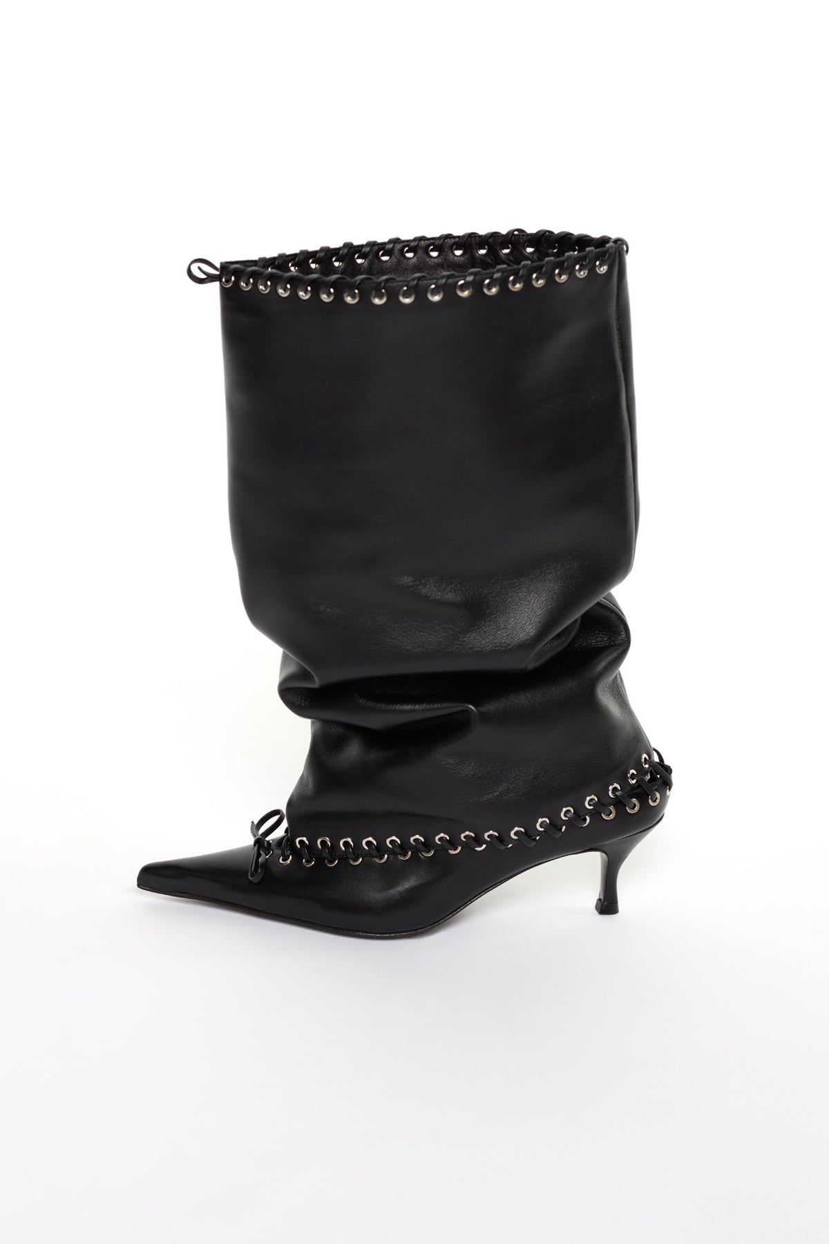 LEVEL BOOT in black