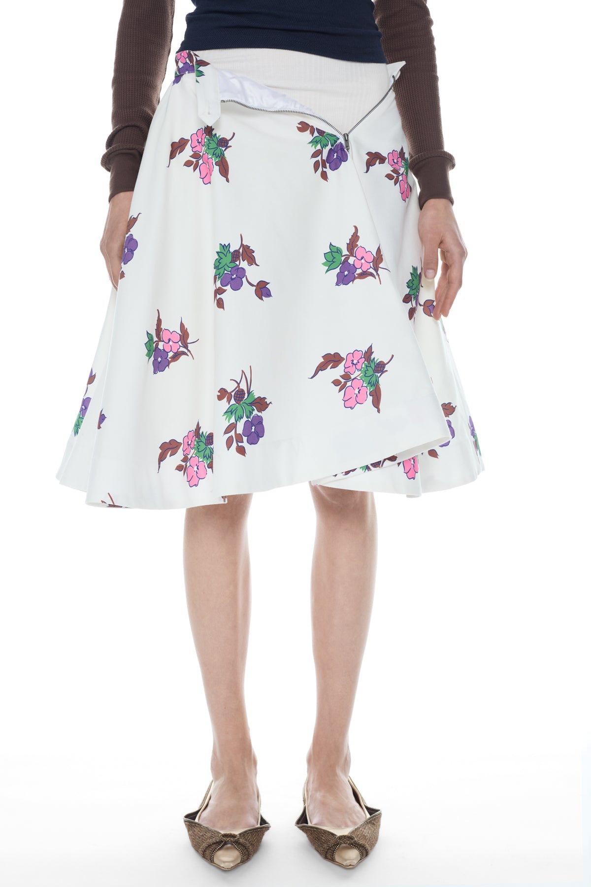 UNZIPPED FLORAL CIRCLE SKIRT in white floral